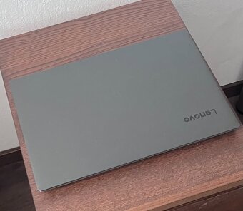 Predám notebook Lenovo V130 - 6