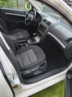 Škoda Octavia Combi 1.6 TDI CR DPF Ambiente - 6