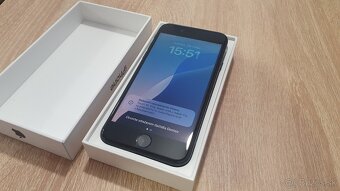 Apple Iphone SE 2020 - 6