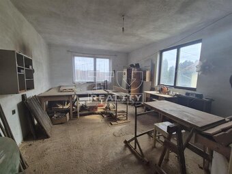 Na predaj dva domy s pozemkom 2547 m2 v Kozárovciach - 6