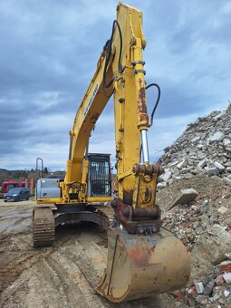 New Holland E305 - 6