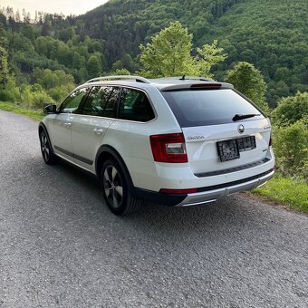 Škoda Octavia Scout 2.0 TDi 110kw 4x4 - 6