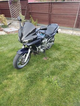 Yamaha FZ6S Fazer - 6