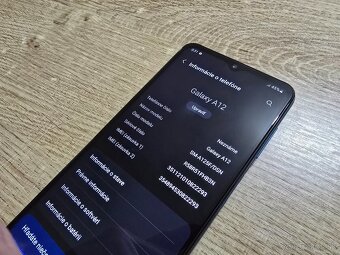 Samsung A12 128gb modry ma len jemne znamky pouzivania telef - 6