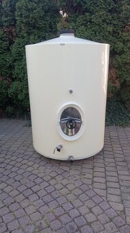 Plastové nádrže na víno - 6