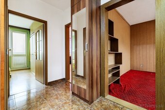 "REZERVOVANÝ" Ponúkam na predaj 3 izbový byt, Dargovských - 6