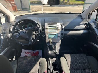 Predám Toyota Corola Verso 2.2D Pekná 258000km Top - 6