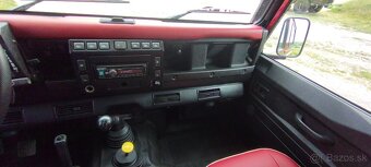 Land Rover Defender - 6