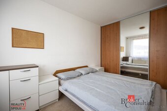 Rezervované PRENÁJOM 3-izbový byt s komorou a loggiou,71m2, - 6
