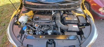 Kia stonic gold - 6