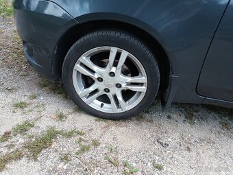 Mitsubishi Colt - 6