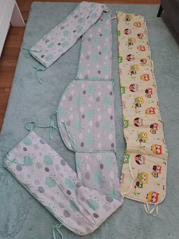 Predám detskú masívnu postieľku s matracom - 6