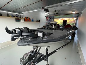 Čln/Loď Bass tracker PRO TEAM 190 - 6