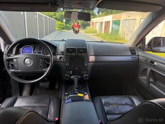 VW Touareg 3,0 TDi - 6