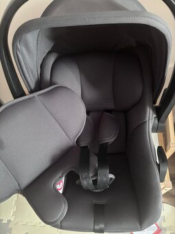 Predám autosedačku-vajce Britax Römer Baby-Safe Core - 6