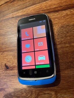 Nokia Lumia 610, 520, 625, 620 - 6