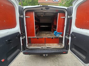 RENAULT TRAFIC  97.700 km - 6