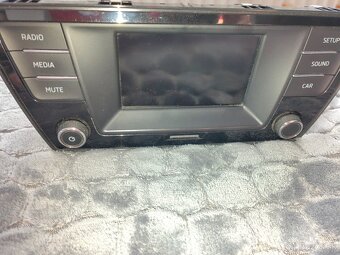Fabia III. Original autoradio - 6