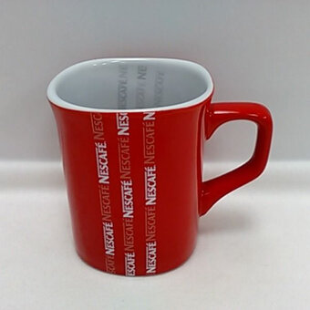 Predám červené hrnčeky NESCAFÉ - klasické i tie s ksichtíkom - 6