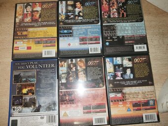 DVD  Agent 007 a Play Station 2 plus 11ks hry - 6