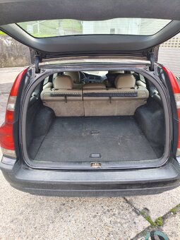 Volvo V70 2.5 TDI - 6