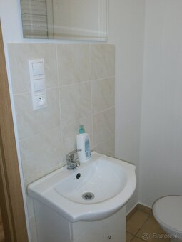 prerobená, zariadená garzónka na prenájom, RII - Levice - 6