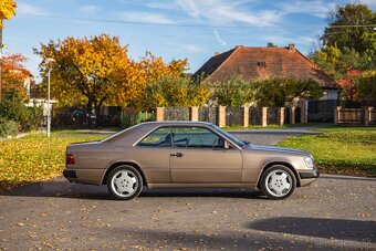 Mercedes-Benz W124 300 CE - 6