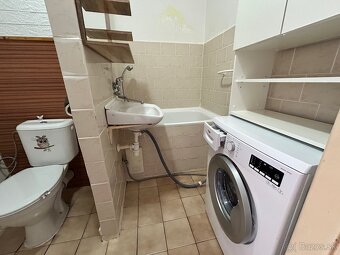 Predám 1izb byt s loggiou+pivnica v TOP LOKALITE - 6