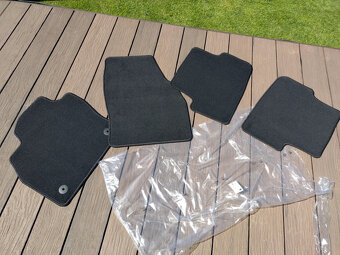 Ochranna folia na čelne sklo a koberceky do auta Škoda Fabia - 6