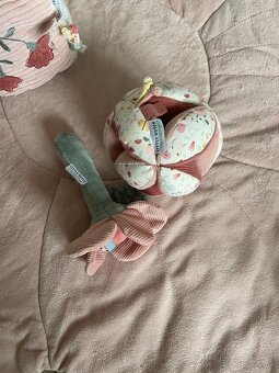 Hracia deka s hrazdičkou little dutch 2v1 + hračky - 6