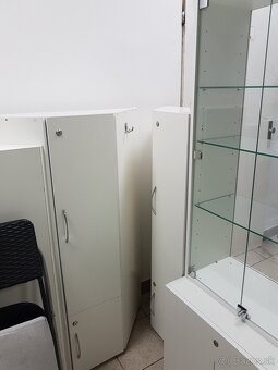 Sklenené vitríny do obchodu - 6