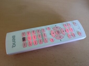 Projektor BenQ W700 DLP 720p 2200 ANSI 10000:1 - 6
