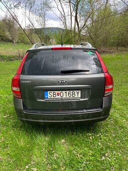Kia Ceed kombi 1.6 benzín LPG r.v.: 2012 - 6