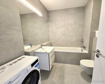 Prenájom – Moderný 2 izbový byt s parkovacím miestom BA II - 6