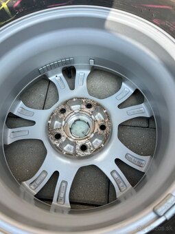 Letné pneu BRIDGESTONE 215/60 R16 na originál MAZDA diskoch - 6