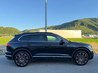 Volkswagen Touareg 3.0tdi R-LINE - 6