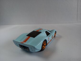 HOT WHEELS - FORD GT40,GT40 Mk.IV-GULF - POZRI DETAILNÉ FOTO - 6