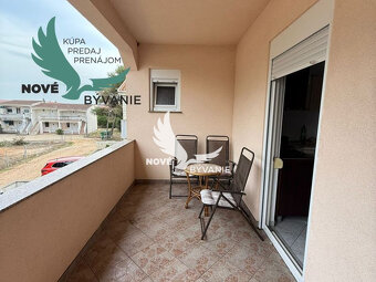 Apartmán s dvorom 300m od mora v Chorvátsku na ostrove Vir - 6
