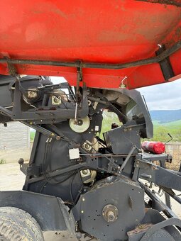 Predám balíkovač na okrúhle balíky KUHN - 6