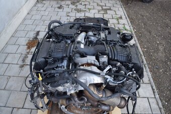 motor mercedes W222 350CDI suchy 165000km so zarukou na mont - 6