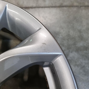 Mazda disky 5x114,3 R16 6,5J ET50 - 6