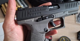 Vzduchová pištol Walther PPQ M2 Q4 TAC Combo 4,6" SET - 6