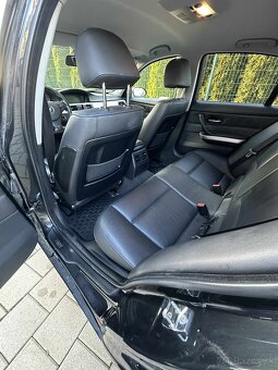 Predám BMW E90 rad 330xi 4x4 190kw - 6