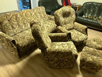 Predám retro sedačku komplet aj s kreslami a taburetmi - 6