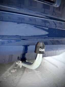 ŠKODA OCTAVIA COMBI 1.6 MPi - 6