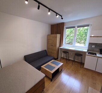 Krátkodobý Prenájom-Apartmán v BB od 3 hod. - 6
