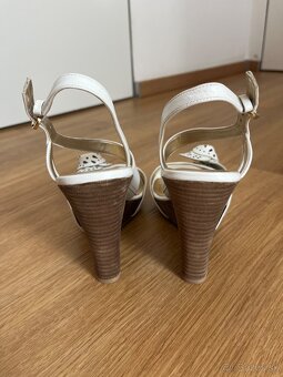 Letné sandále Guess, veľ.37 - 6