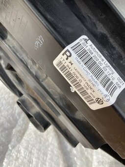 predni svetla svetlo vw touran prave pravy - 6