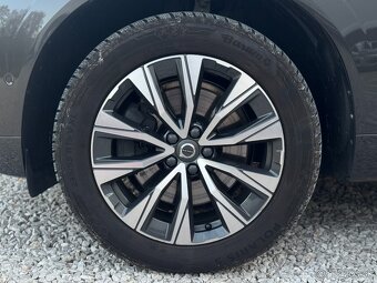 Volvo XC60 B4 mHEV Inscription AWD, Plna vybava - 6