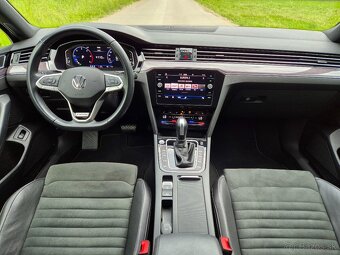 Volkswagen Passat B8 Variant 2.0 TDI Elegance 4Motion DSG - 6